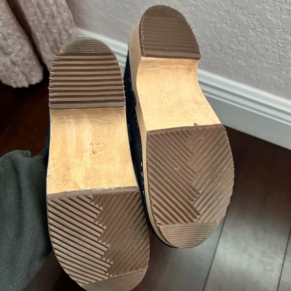 Clogs - Picture 6 of 6